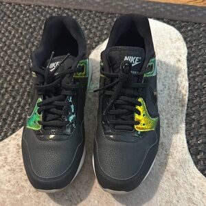 Nike Air Pegasus 89 Special Edition Iridescent Shoe